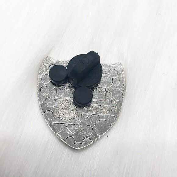 🔮 5/$25 Disney Who Framed Roger Rabbit? Patriotic Jessica Rabbit Chaser Pin - Picture 3 of 3